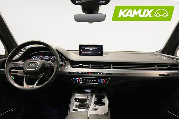 Audi Q7 12 of 26