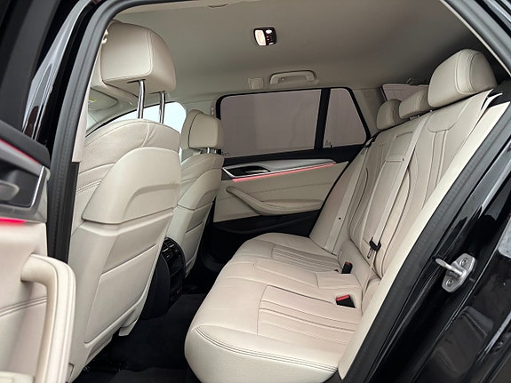 BMW 530e 15 of 26