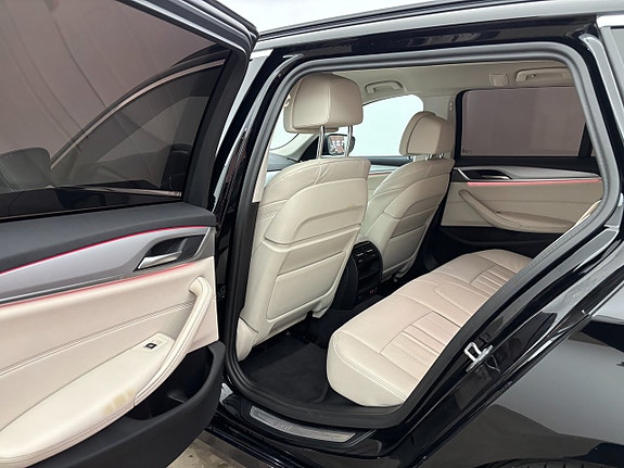 BMW 530e 14 of 26