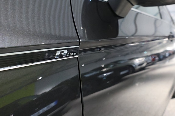 Volkswagen Passat 7 of 30