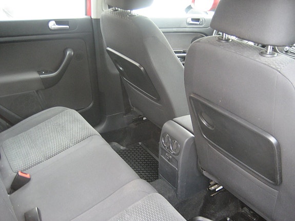 Volkswagen Golf Plus 14 of 19