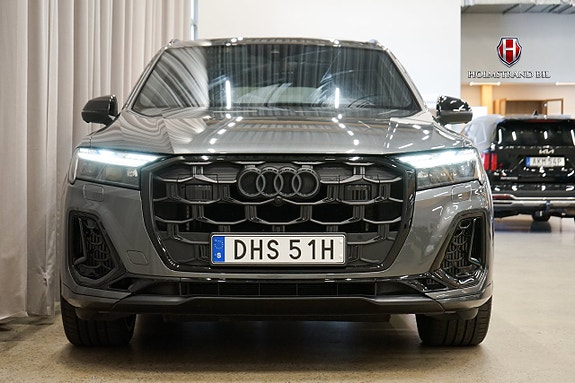 Audi SQ7 10 of 30
