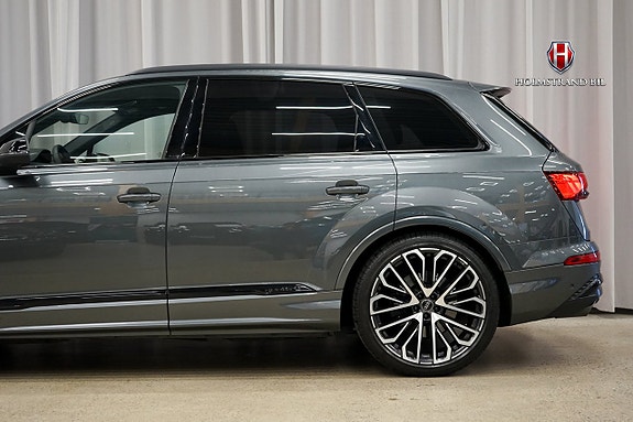 Audi SQ7 8 of 30