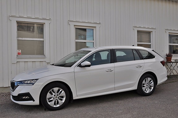 Skoda Octavia 2 of 11