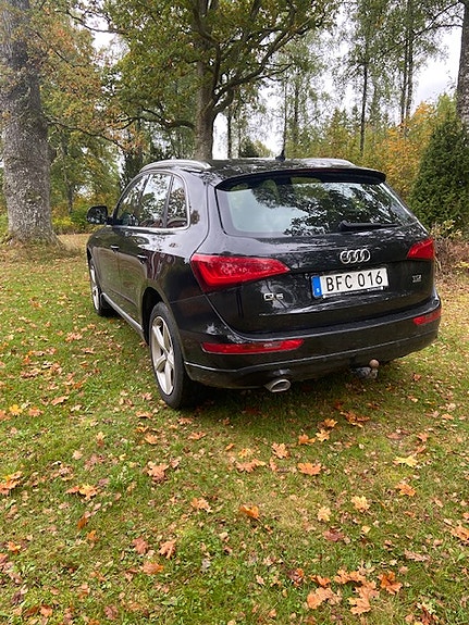 Audi Q5 2 of 8