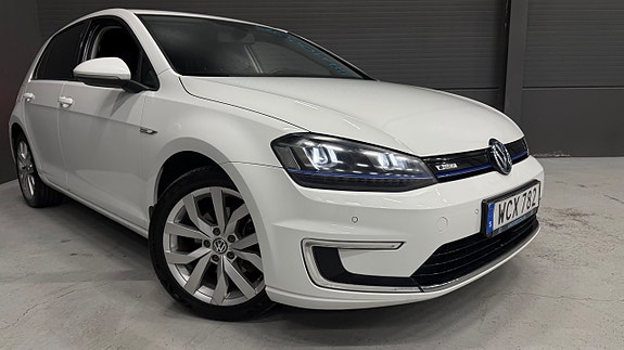 Volkswagen e-Golf VII 3 of 26