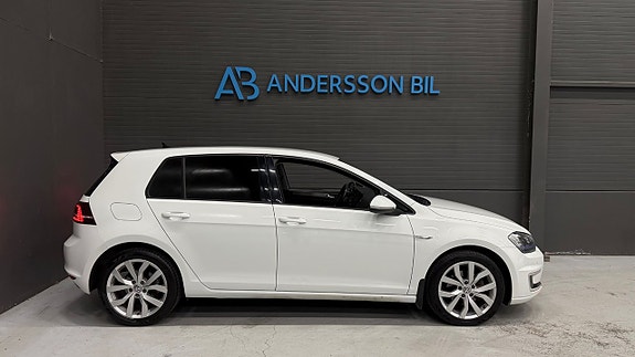 Volkswagen e-Golf VII 5 of 26