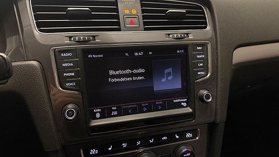 Volkswagen e-Golf VII 20 of 26