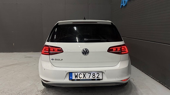 Volkswagen e-Golf VII 8 of 26