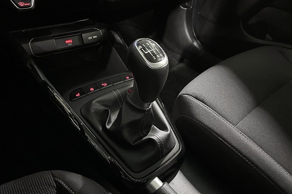 Kia Rio 14 of 24