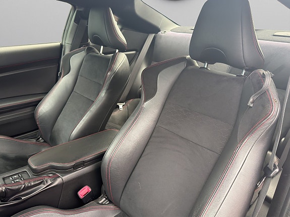 Toyota GT86 2.0 H4 200 ch BVA / Alcantara-Cuir / Xénon / Sièges chauffants / Sono Pioneer + caisson