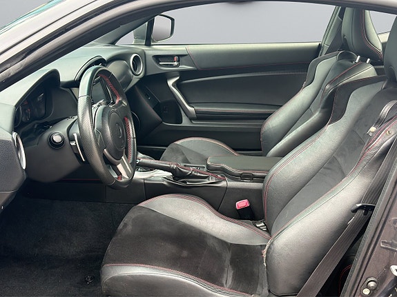 Toyota GT86 2.0 H4 200 ch BVA / Alcantara-Cuir / Xénon / Sièges chauffants / Sono Pioneer + caisson