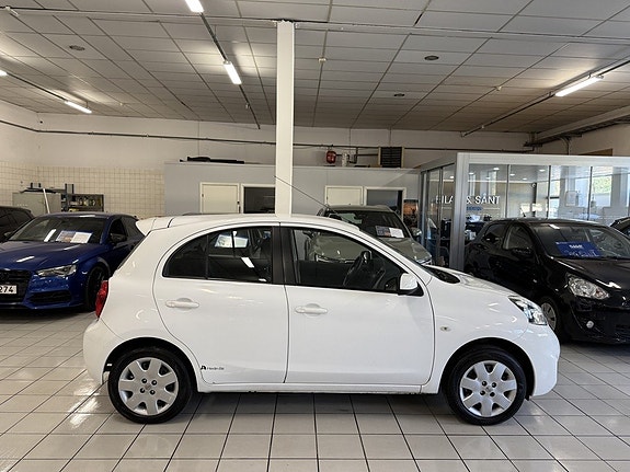 Nissan Micra 2 of 10