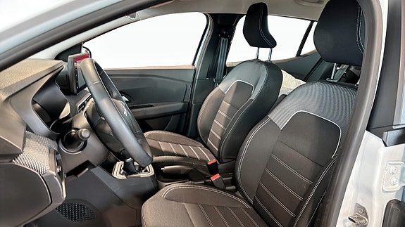 Dacia Sandero 5 of 13