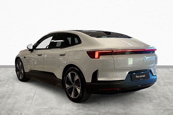 Polestar 4 8 of 25