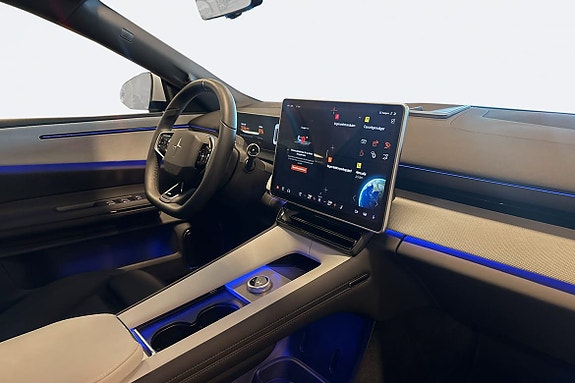 Polestar 4 14 of 25