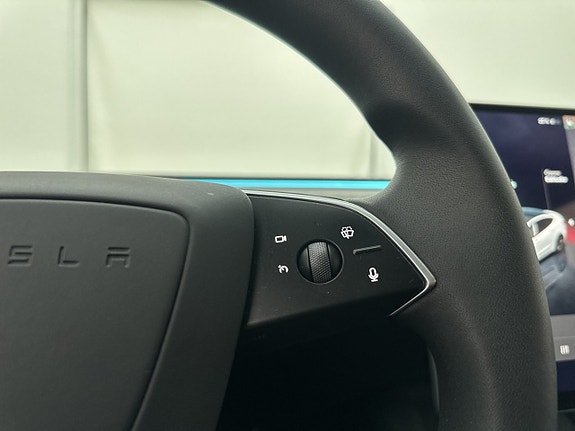 Tesla Model 3 30 of 30