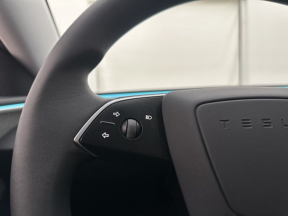 Tesla Model 3 28 of 30
