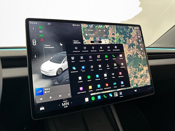 Tesla Model 3 27 of 30