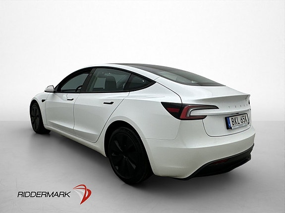 Tesla Model 3 6 of 30