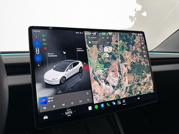 Tesla Model 3 21 of 30