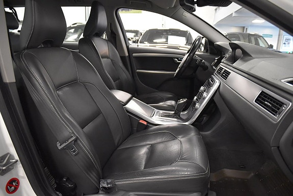 Volvo XC70 12 of 23