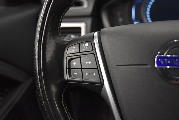 Volvo XC70 10 of 23