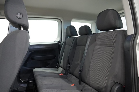 Volkswagen Caddy 8 of 13