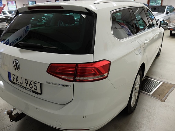 Volkswagen Passat 5 of 9