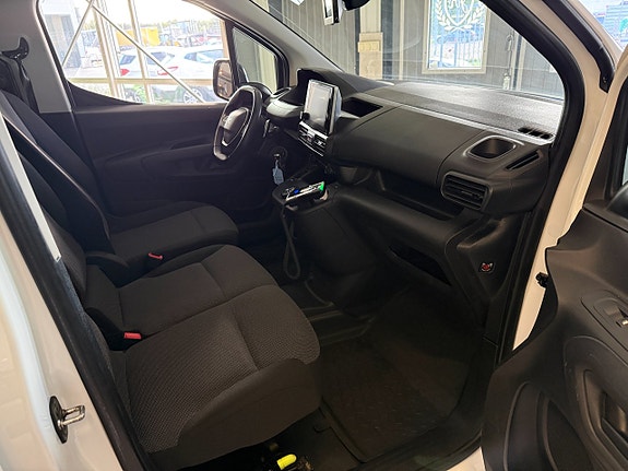 Peugeot Partner 11 of 17