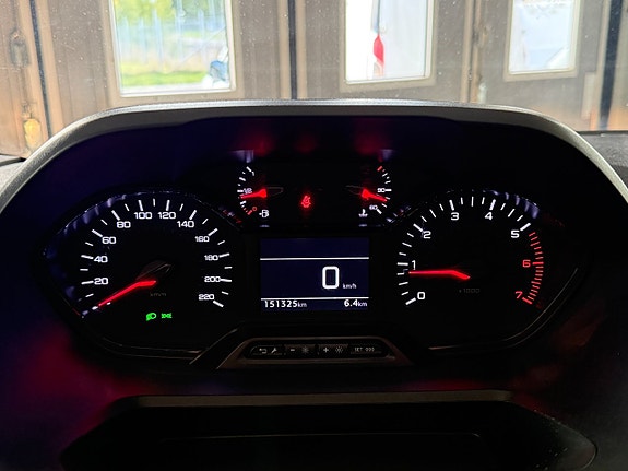 Peugeot Partner 12 of 17