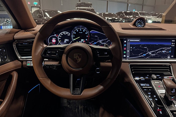 Porsche Panamera 4 14 of 25