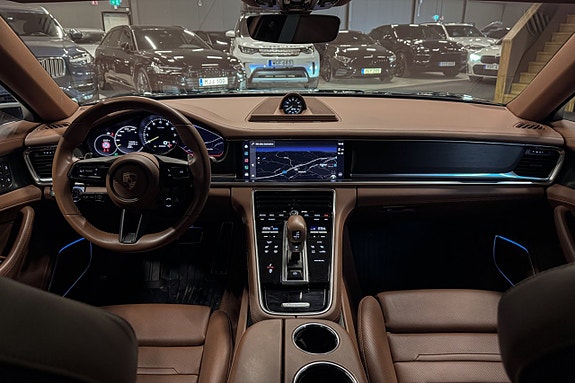Porsche Panamera 4 13 of 25
