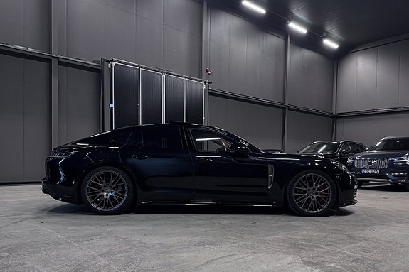 Porsche Panamera 4 7 of 25