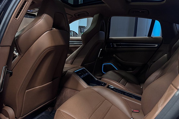 Porsche Panamera 4 12 of 25