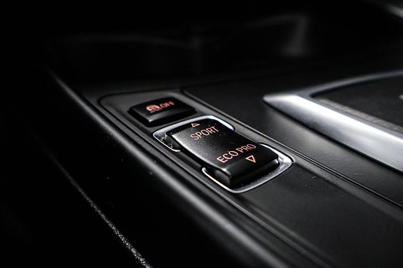 BMW 118i 18 of 28