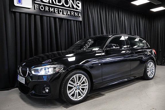 BMW 118i 2 of 28