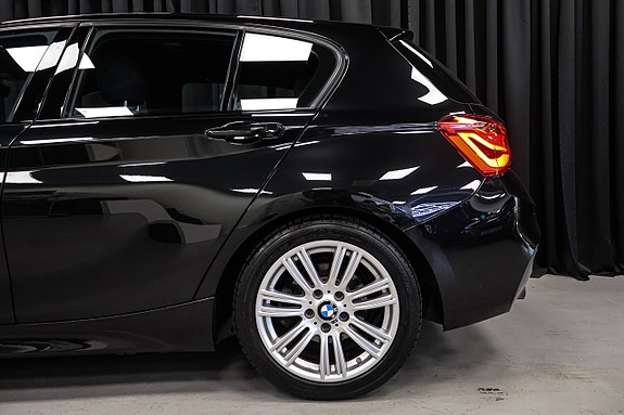 BMW 118i 4 of 28
