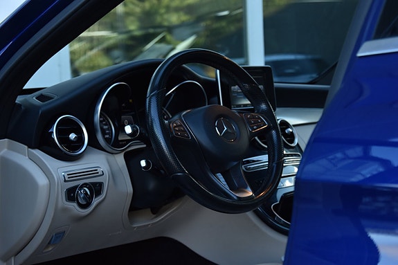 Mercedes-Benz C200 9 of 26