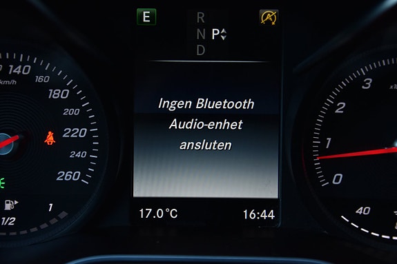 Mercedes-Benz C200 24 of 26