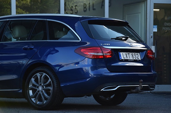 Mercedes-Benz C200 6 of 26