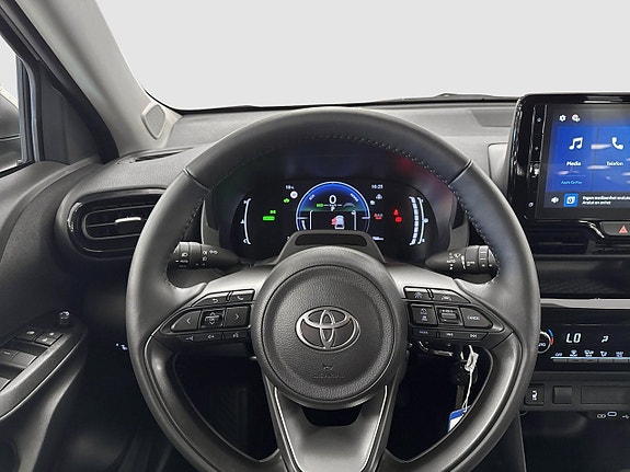 Toyota Yaris Cross 6 of 12
