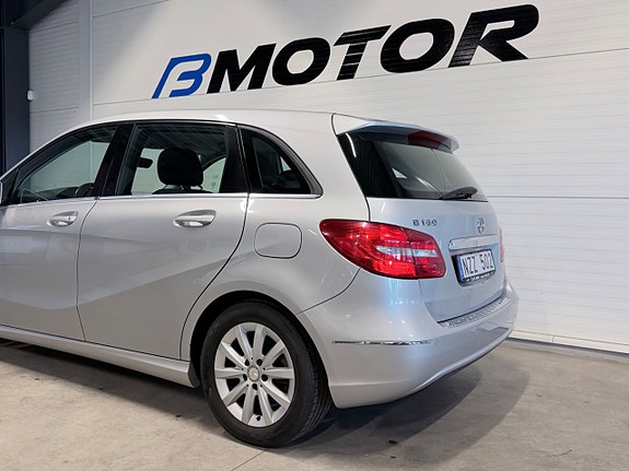 Mercedes-Benz B180 5 of 13