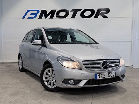Mercedes-Benz B180 3 of 13