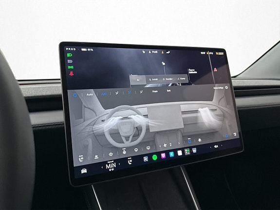 Tesla Model Y 23 of 30