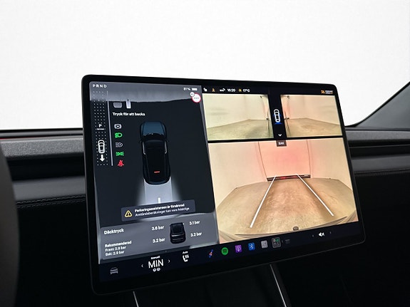 Tesla Model Y 20 of 30