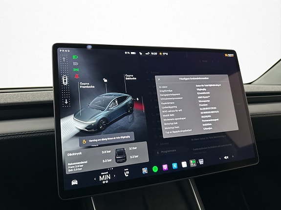 Tesla Model Y 21 of 30