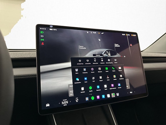 Tesla Model Y 25 of 30