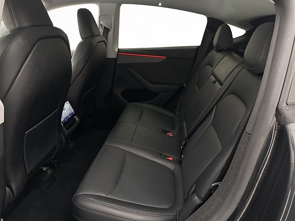 Tesla Model Y 29 of 30