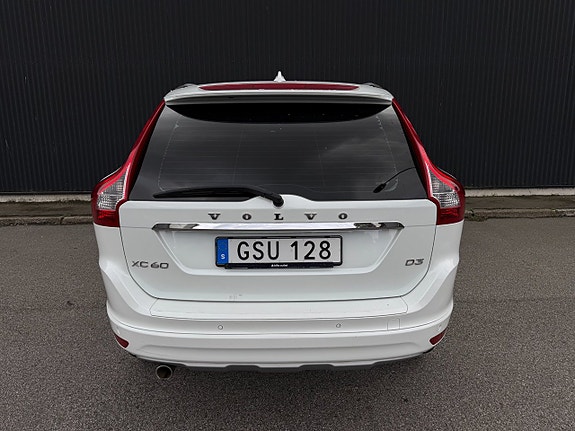 Volvo XC60 3 of 12